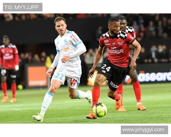 深圳极限运动队防守策略分析与比赛表现评估